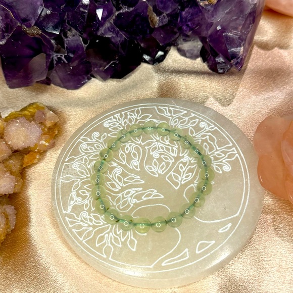 Prehnite Bracelet - Picture 3 of 3